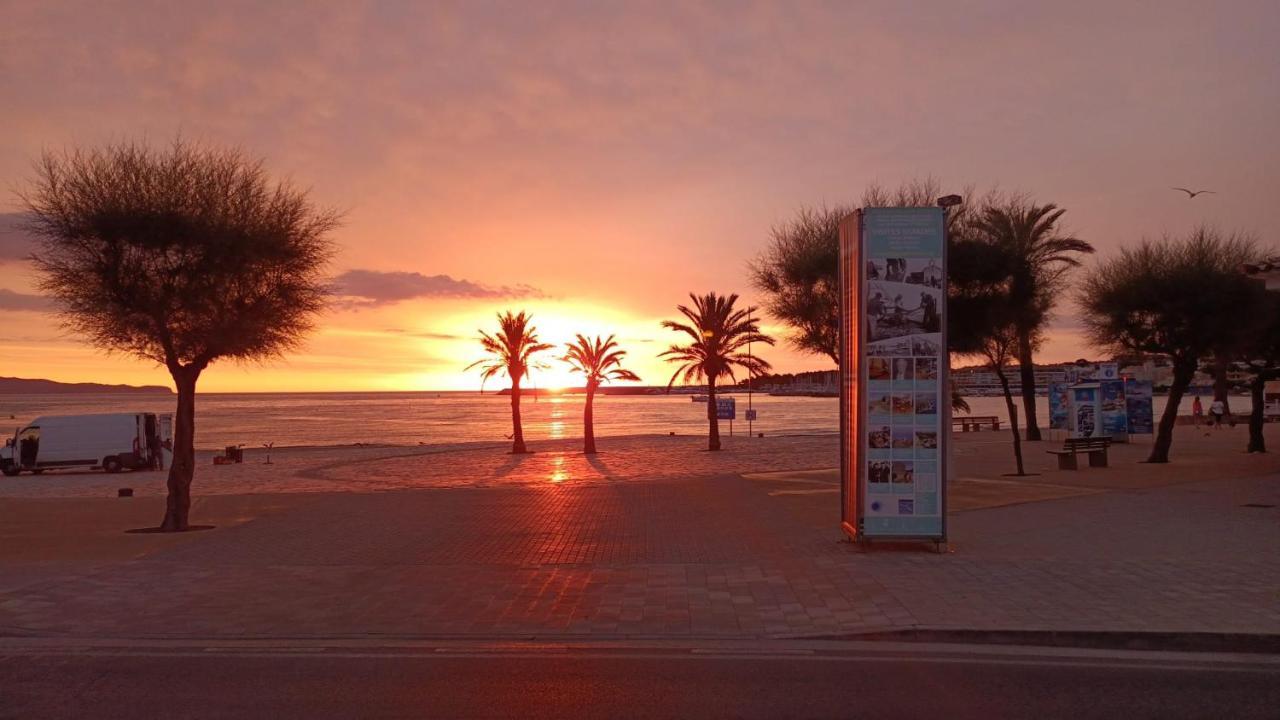 Precioso Apartamento En Primera Linea De Mar L' Escala Bagian luar foto