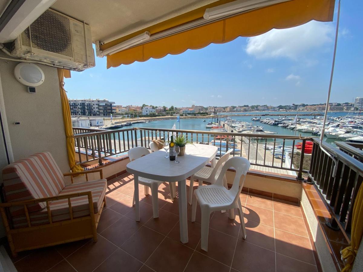 Precioso Apartamento En Primera Linea De Mar L' Escala Bagian luar foto