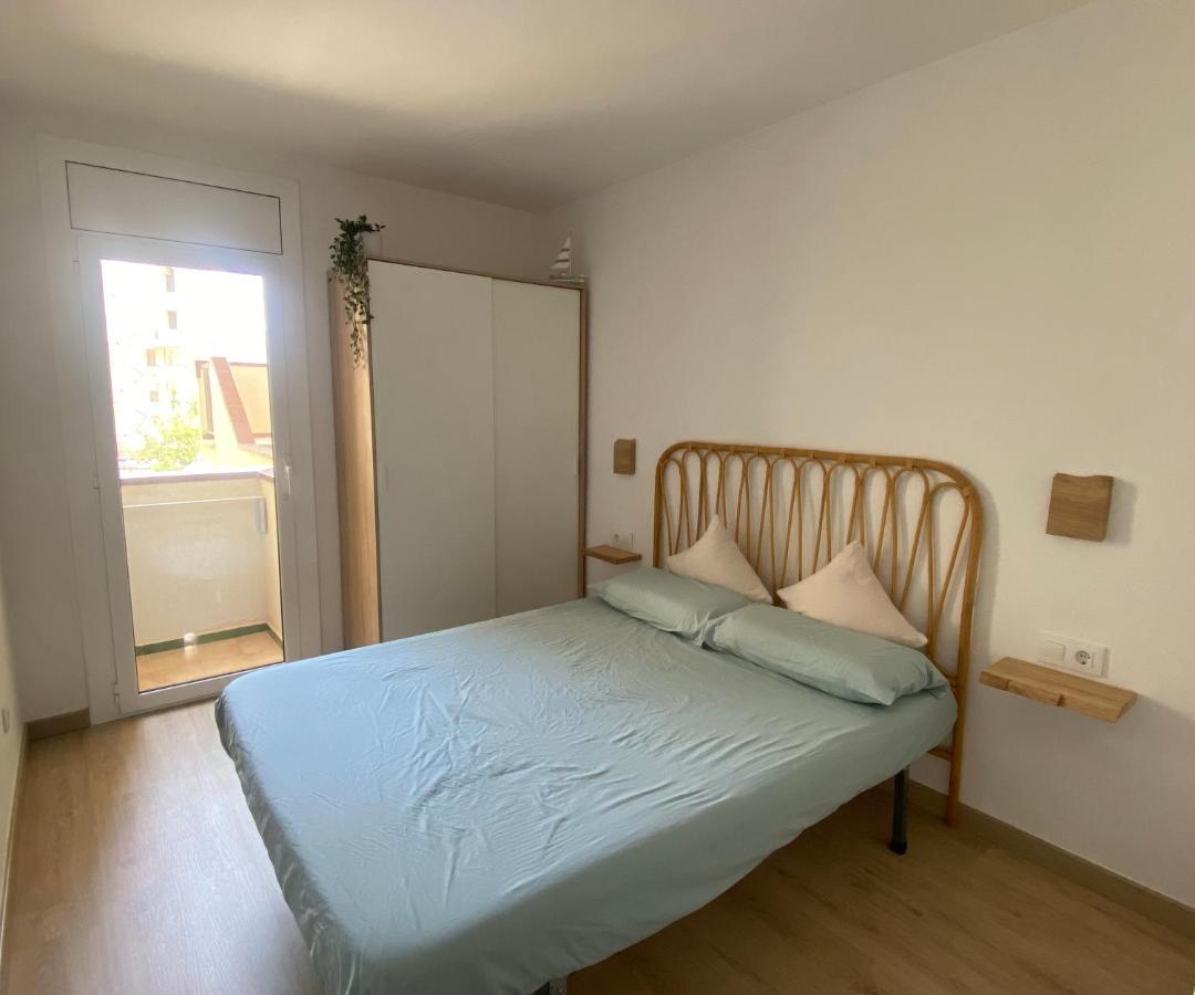 Precioso Apartamento En Primera Linea De Mar L' Escala Bagian luar foto