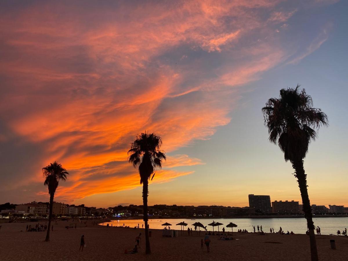 Precioso Apartamento En Primera Linea De Mar L' Escala Bagian luar foto
